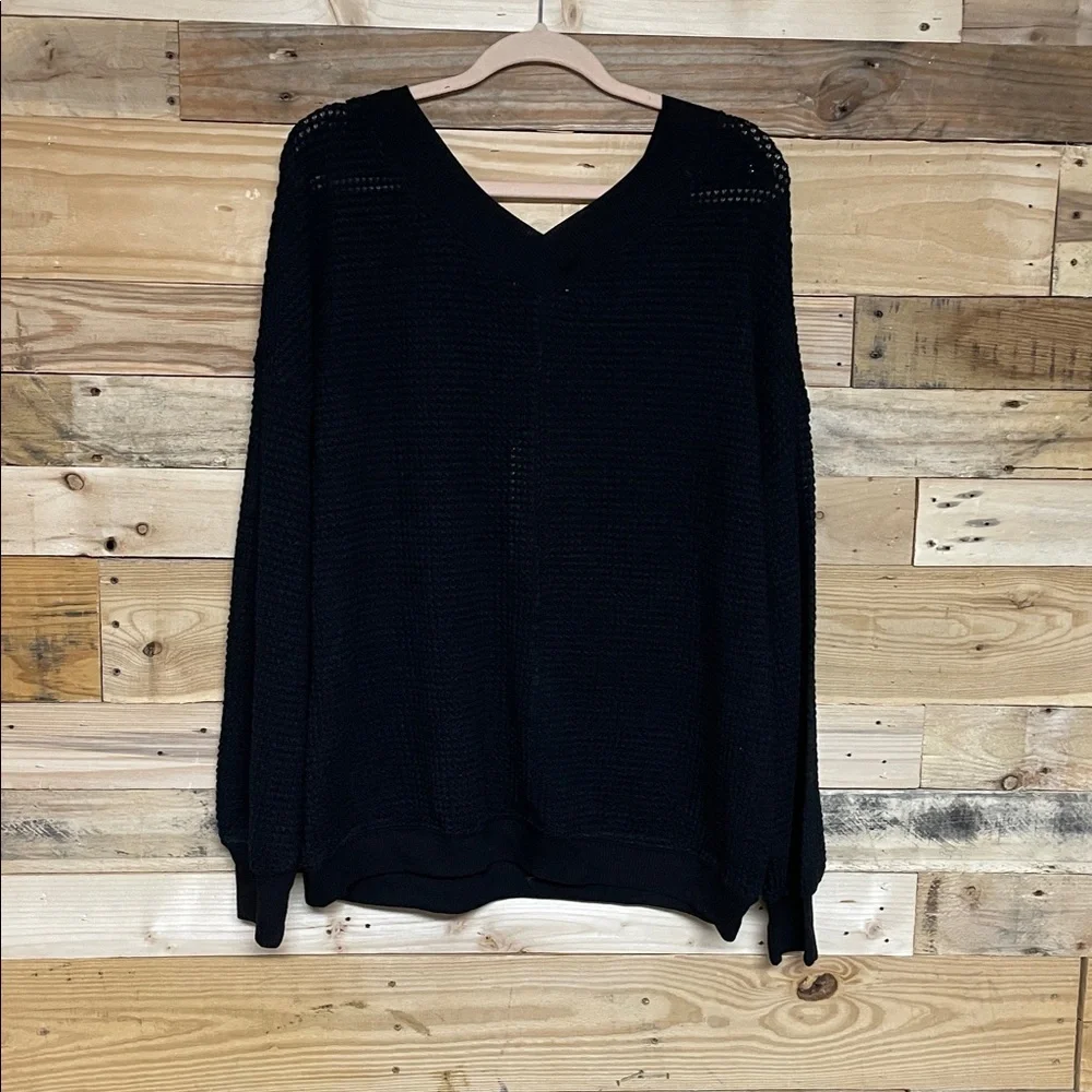 Listicle size Large Black V-neck Super Soft Lightweight Sweater - Picture 7 of 7
